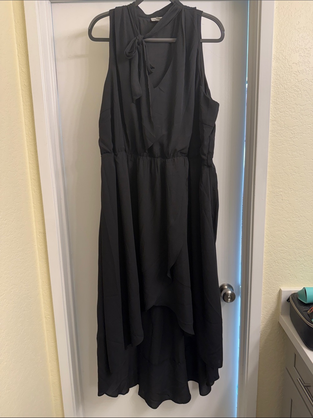 Sleeveless Black Tie-Neck High-Low Dress